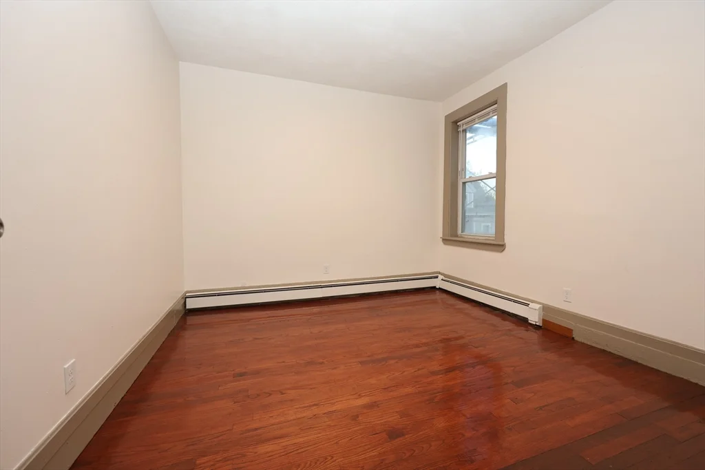 3 bed, 1 bath apartment for rent at 6 Waumbeck Unit 2, Roxbury — photo 7 of 19