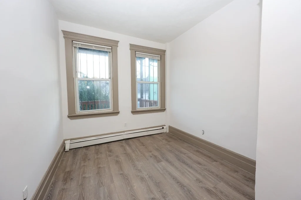 3 bed, 1 bath apartment for rent at 6 Waumbeck Unit 2, Roxbury — photo 4 of 19