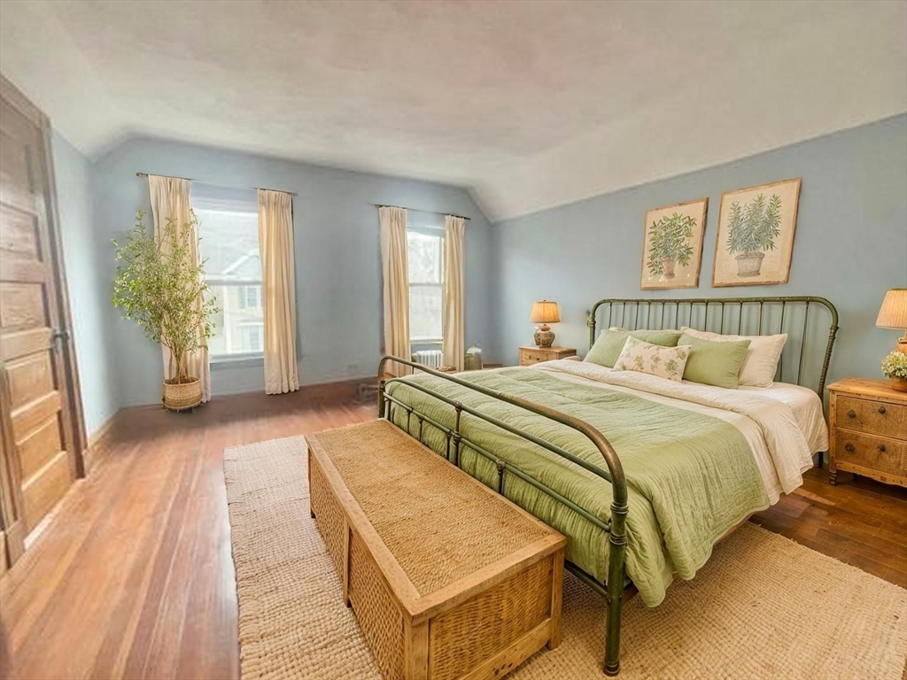 3 bed, 1 bath apartment for rent at 6 West 8th St Unit 8, South Boston — photo 4 of 6