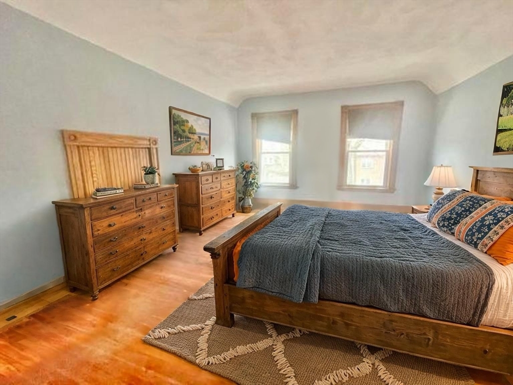 3 bed, 1 bath apartment for rent at 6 West 8th St Unit 8, South Boston — photo 5 of 6