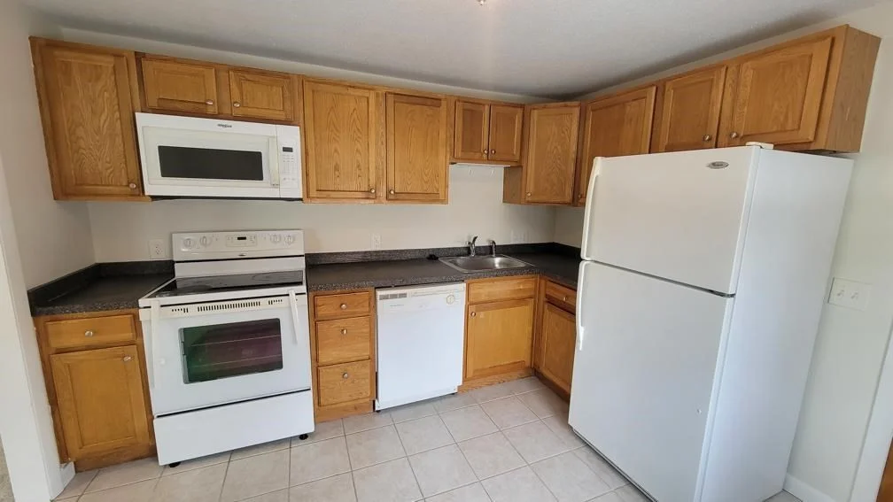2 bed, 1 bath apartment for rent at 6 Whitman Rd Unit 6, Waltham — photo 5 of 12