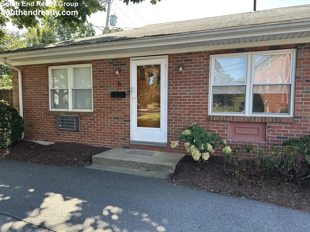2 bed, 1 bath apartment for rent at 6 Whitman Rd Unit 6, Waltham — photo 11 of 12