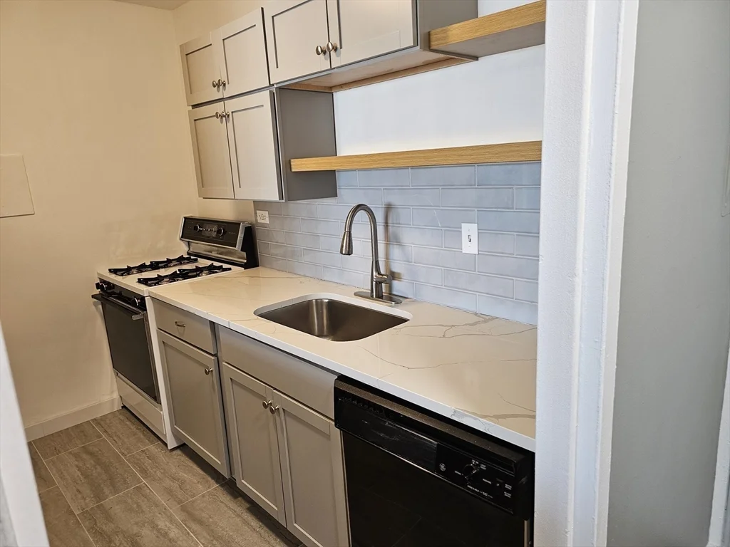 1 bed, 1 bath apartment for rent at 6 Whittier Pl Unit 10J, West End — photo 6 of 37