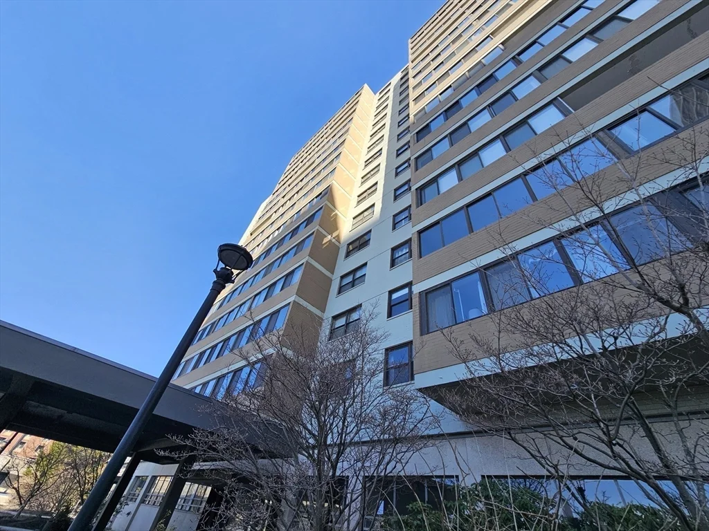 1 bed, 1 bath apartment for rent at 6 Whittier Pl Unit 10J, West End — photo 36 of 37