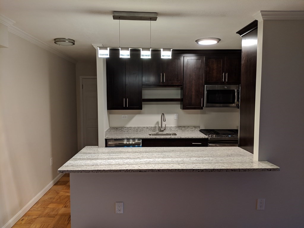 2 bed, 2 bath apartment for rent at 6 Whittier Pl Unit 15D, West End — photo 4 of 13