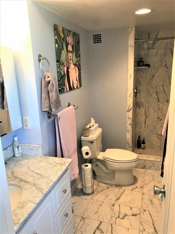 2 bed, 2 bath apartment for rent at 6 Whittier Pl Unit 4D, West End — photo 5 of 6