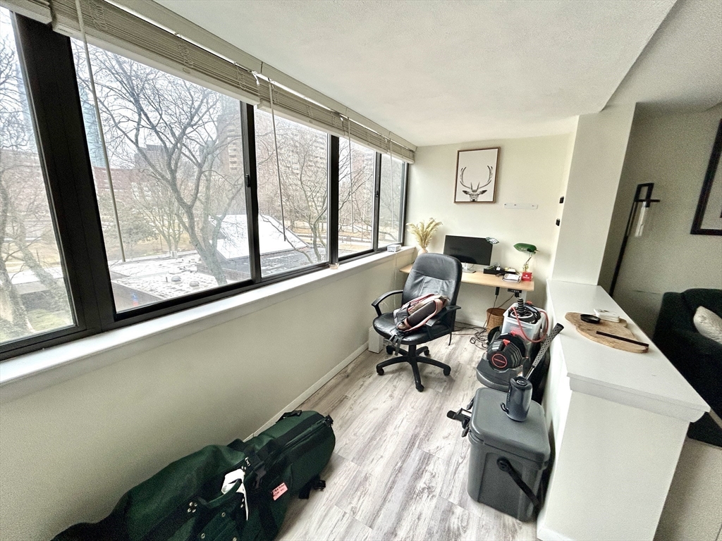 1 bed, 1 bath apartment for rent at 6 Whittier Pl Unit 4J, West End — photo 5 of 15