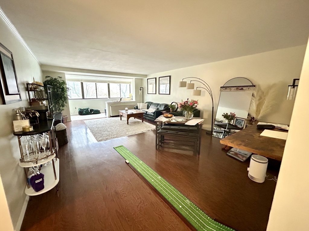 1 bed, 1 bath apartment for rent at 6 Whittier Pl Unit 4J, West End — photo 2 of 15