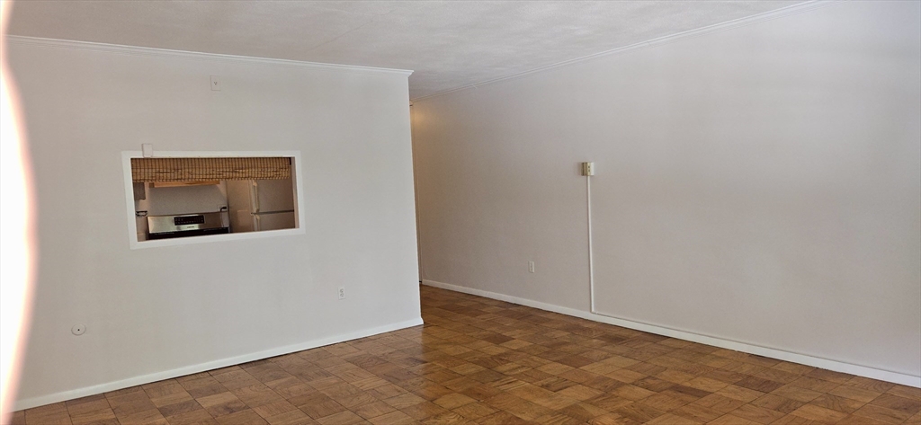Studio bed, 1 bath apartment for rent at 6 Whittier Pl Unit 4K, West End — photo 3 of 7