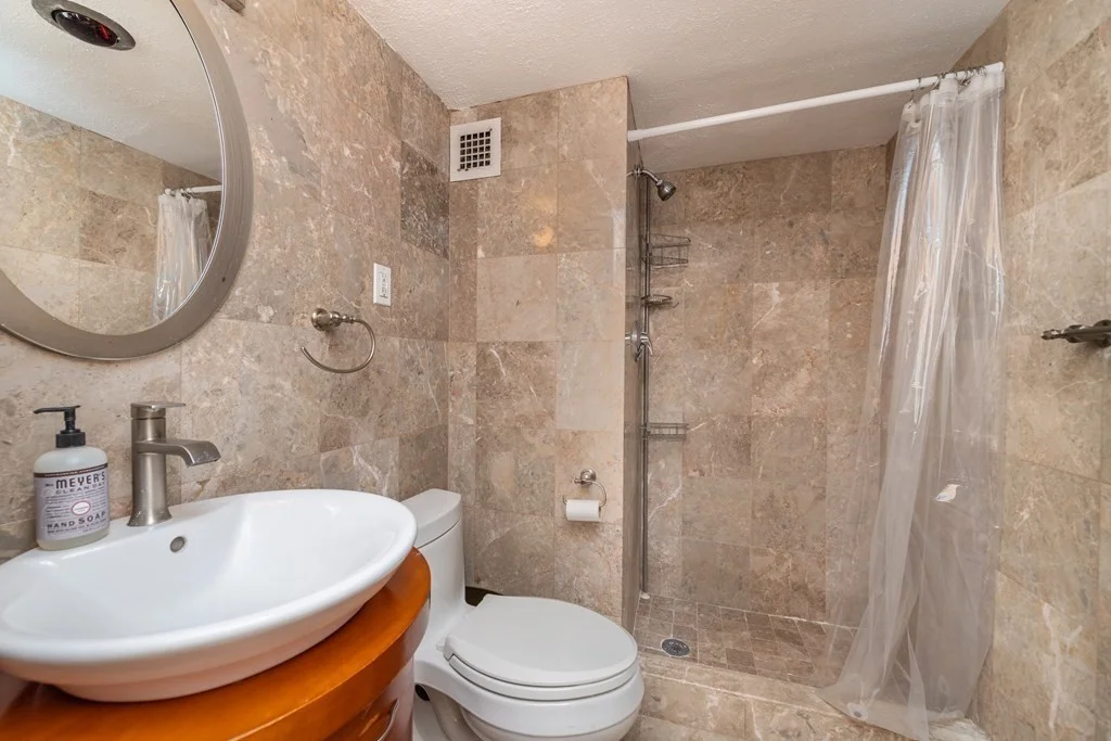 2 bed, 2 bath apartment for rent at 6 Whittier Pl Unit 9D, West End — photo 9 of 15