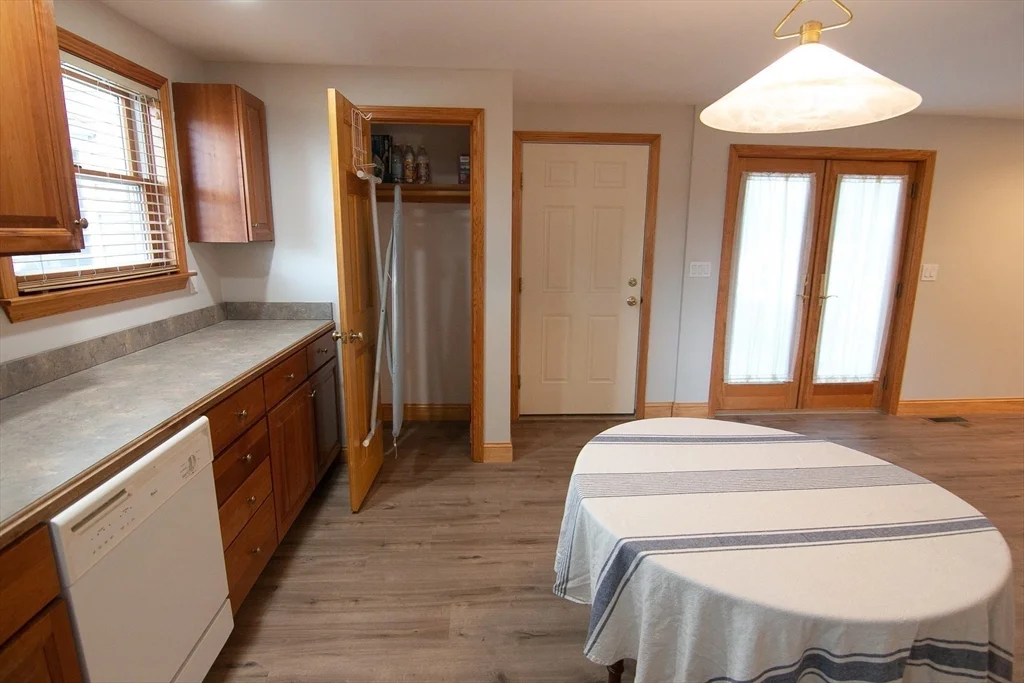 1 bed, 1 bath apartment for rent at 6 Wildwood Ln Unit B, Stoneham — photo 7 of 21
