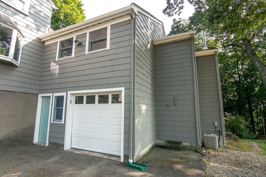 1 bed, 1 bath apartment for rent at 6 Wildwood Ln Unit B, Stoneham — photo 18 of 21