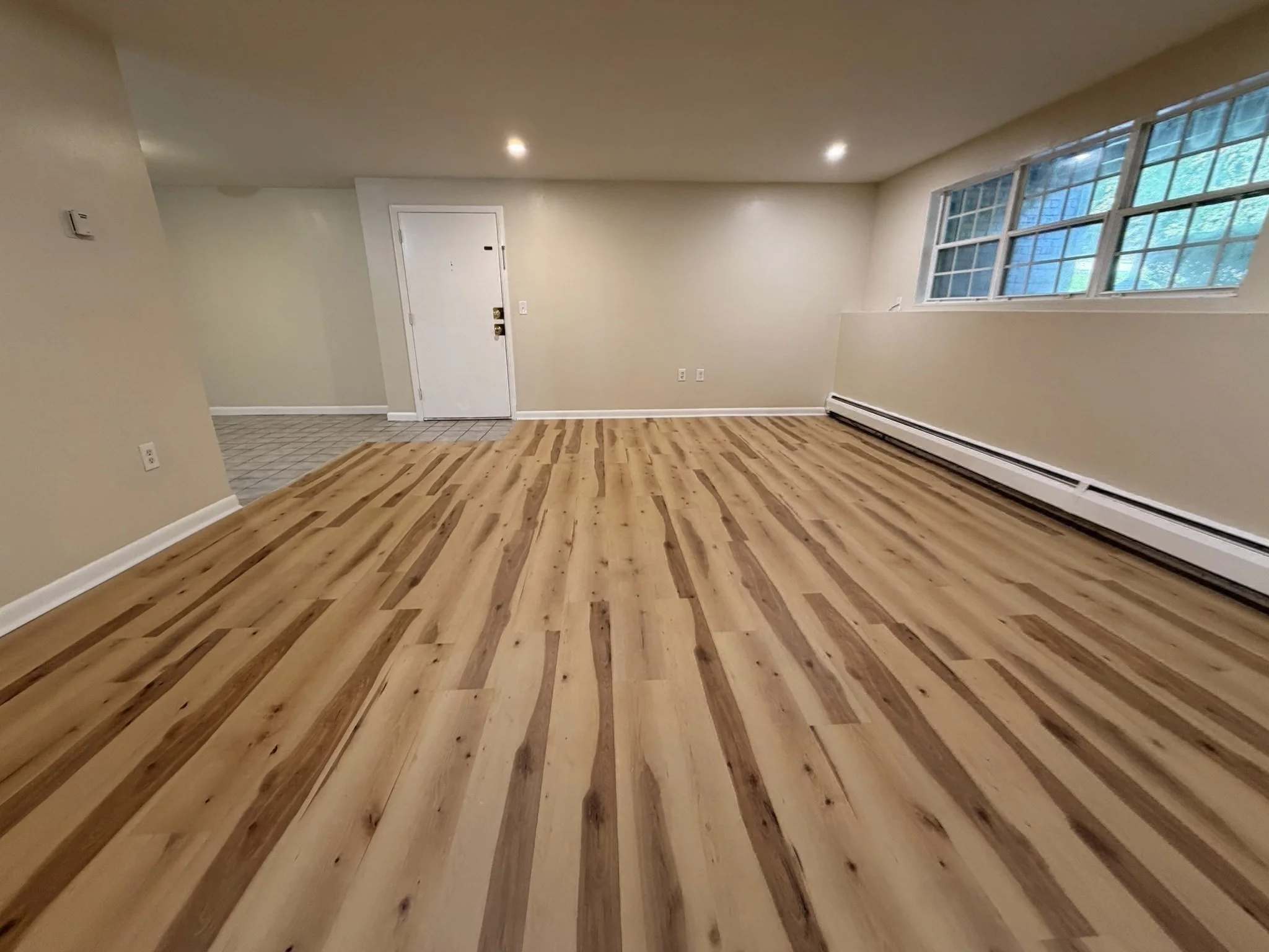 2 bed, 1 bath apartment for rent at 6 Williamsburg Ct Unit 4, Shrewsbury — photo 10 of 28