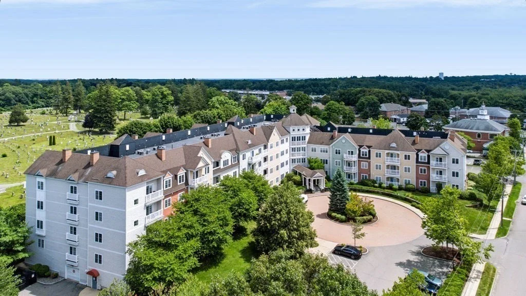 2 bed, 2 bath apartment for rent at 6 Woodman Unit 408, Newburyport — photo 3 of 37