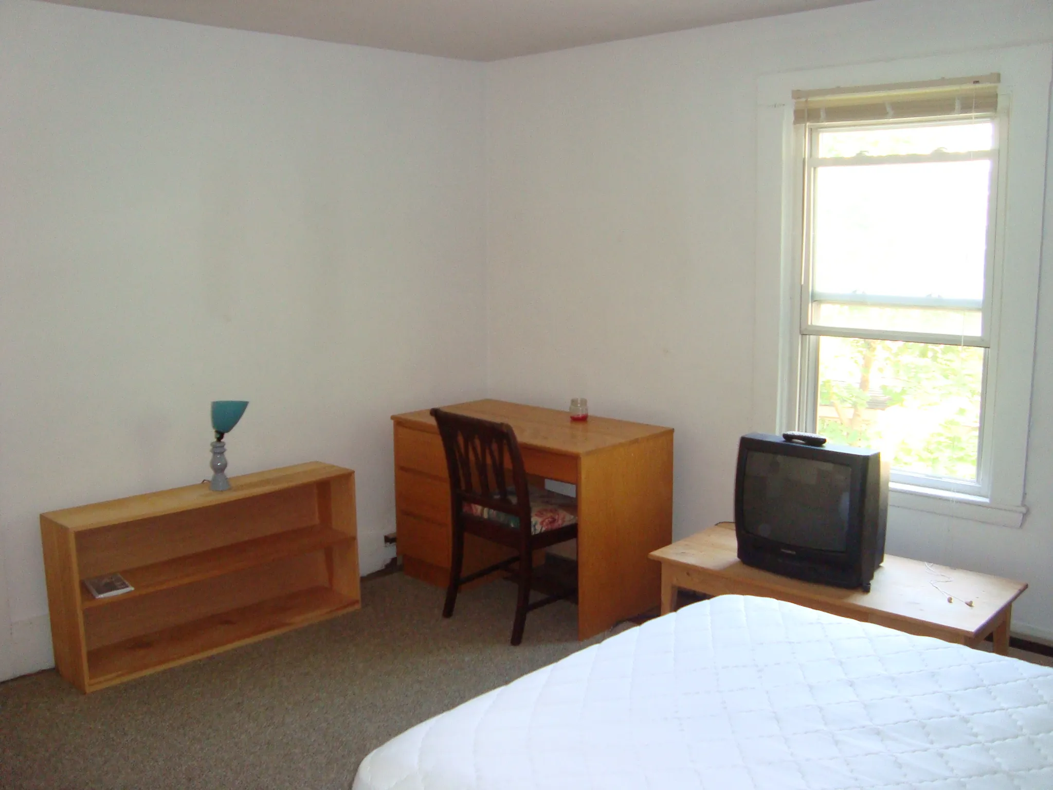 Studio bed, 1 bath apartment for rent at 6 Worcester St Unit 1, The Port — photo 4 of 5