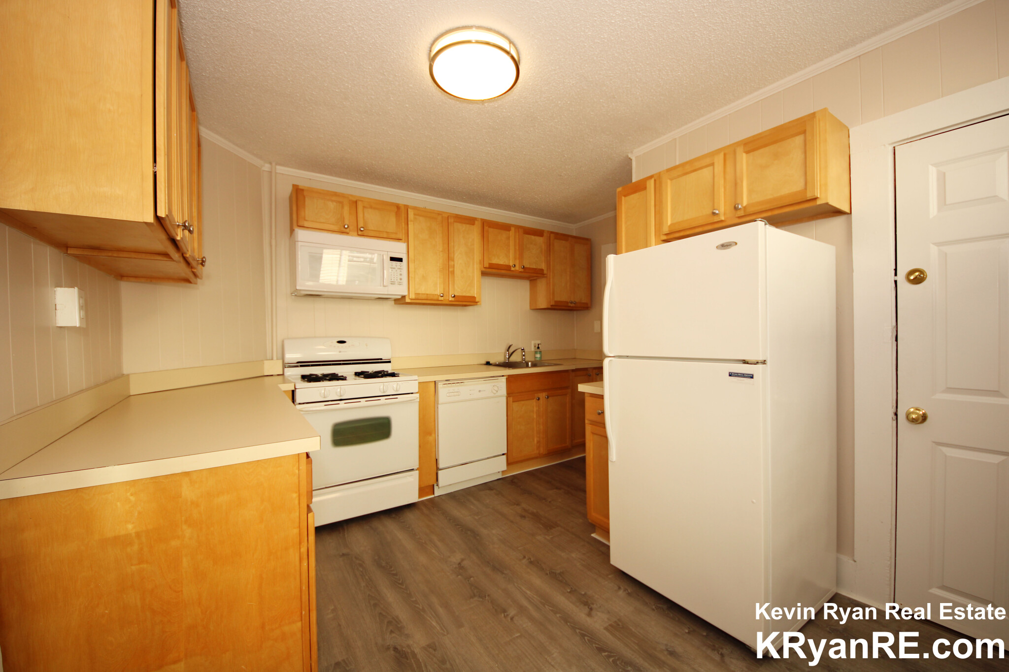 1 bed, 1 bath apartment for rent at 60-62 Bedford St Unit 60 #1, Banks Square — photo 2 of 7