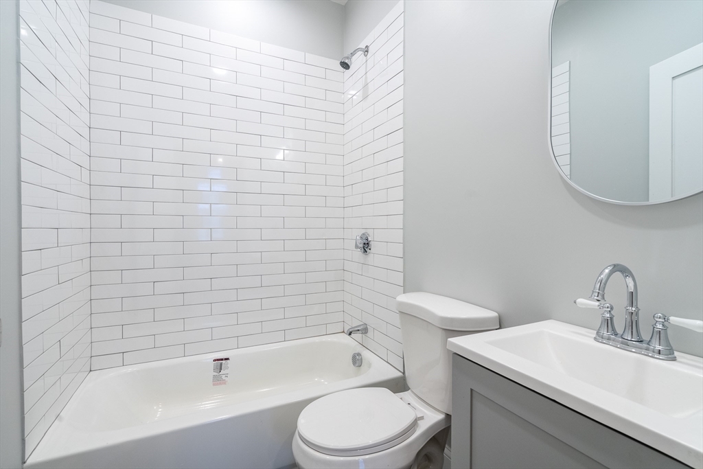 3 bed, 1 bath apartment for rent at 60 6th St Unit 1, East Cambridge — photo 8 of 23