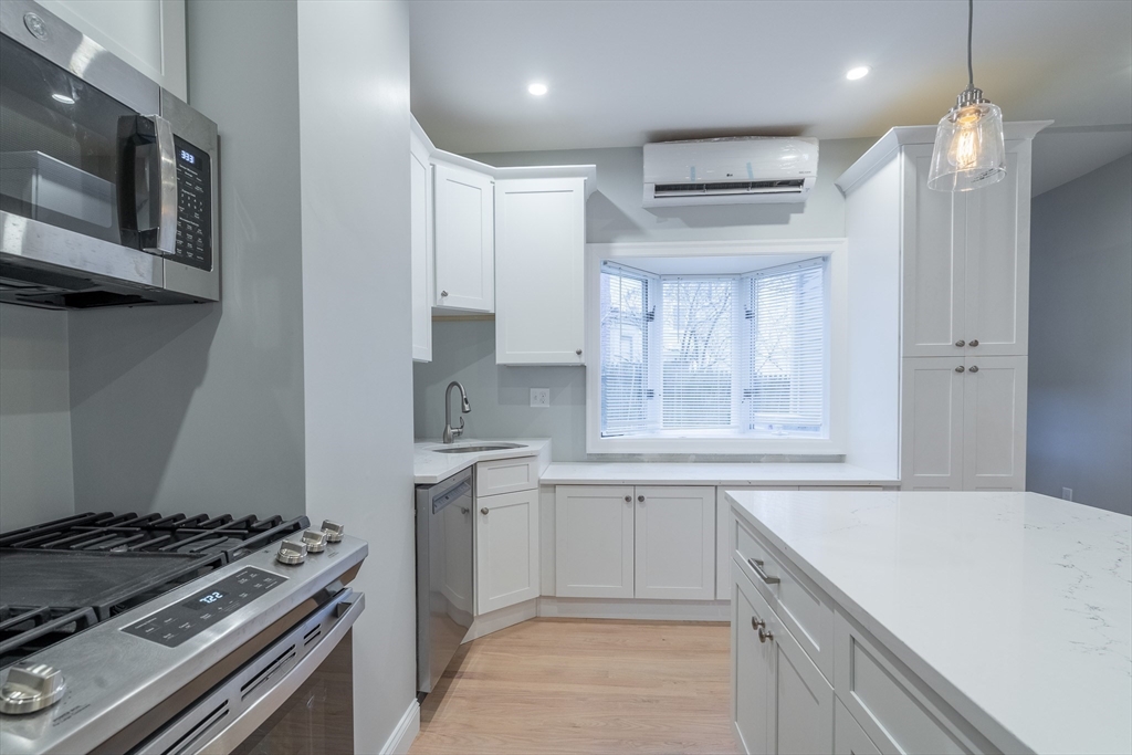 3 bed, 1 bath apartment for rent at 60 6th St Unit 1, East Cambridge — photo 6 of 23