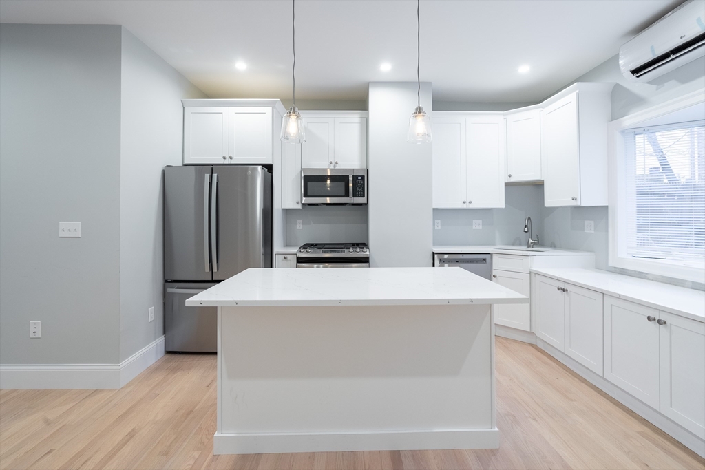 3 bed, 1 bath apartment for rent at 60 6th St Unit 1, East Cambridge — photo 3 of 23