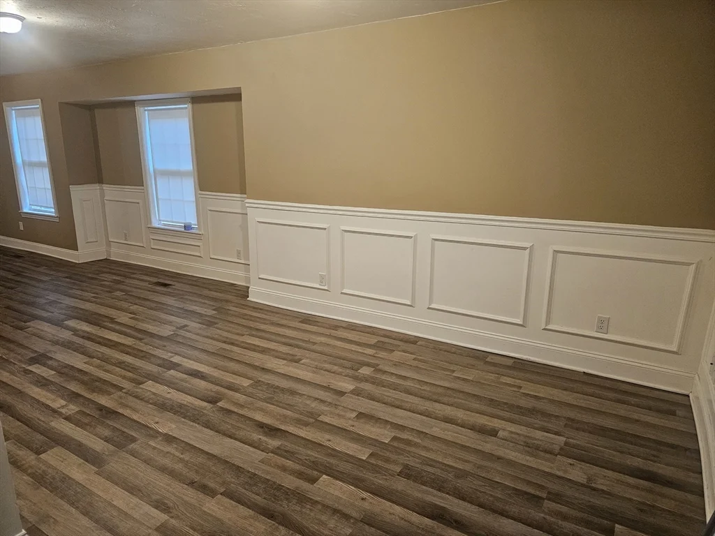 3 bed, 1 bath apartment for rent at 60 Amherst Unit B, Worcester — photo 4 of 15