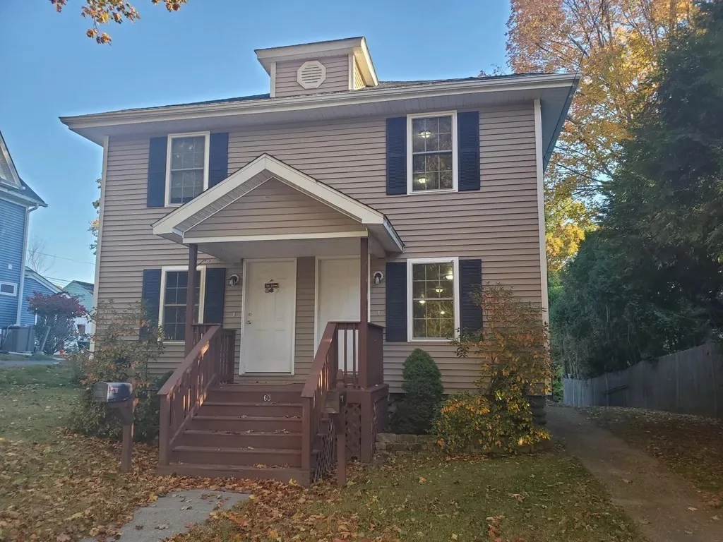3 bed, 1 bath apartment for rent at 60 Amherst Unit B, Worcester — photo 1 of 15