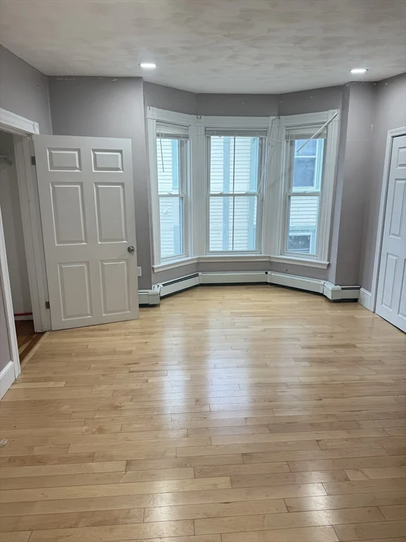6 bed, 2 bath apartment for rent at 60 Arlington St Unit 1, Haverhill — photo 23 of 36