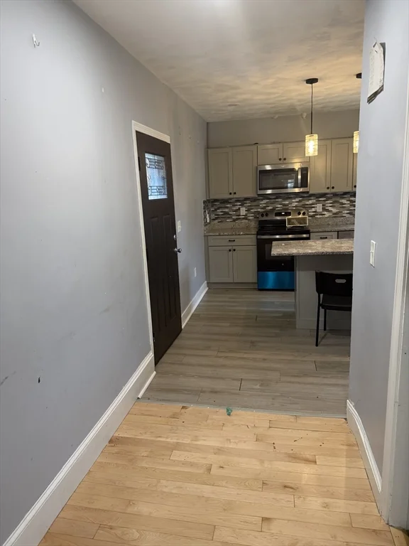 6 bed, 2 bath apartment for rent at 60 Arlington St Unit 1, Haverhill — photo 22 of 36