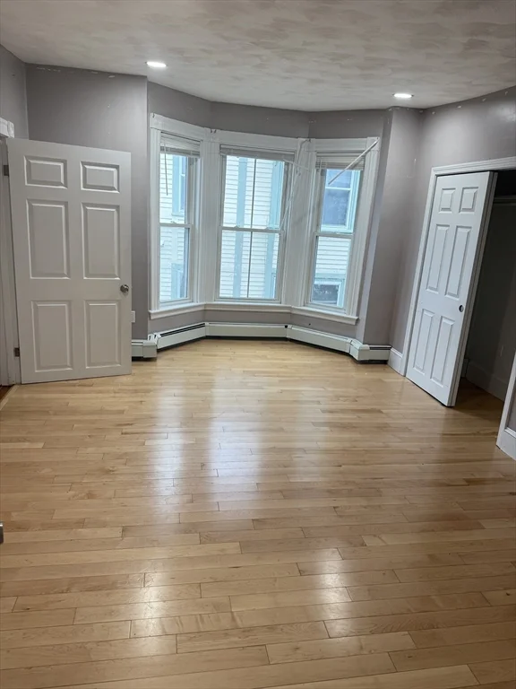 6 bed, 2 bath apartment for rent at 60 Arlington St Unit 1, Haverhill — photo 25 of 36