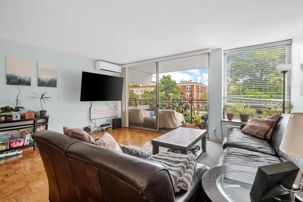1 bed, 1 bath apartment for rent at 60 Babcock St Unit 21, Coolidge Corner — photo 2 of 18