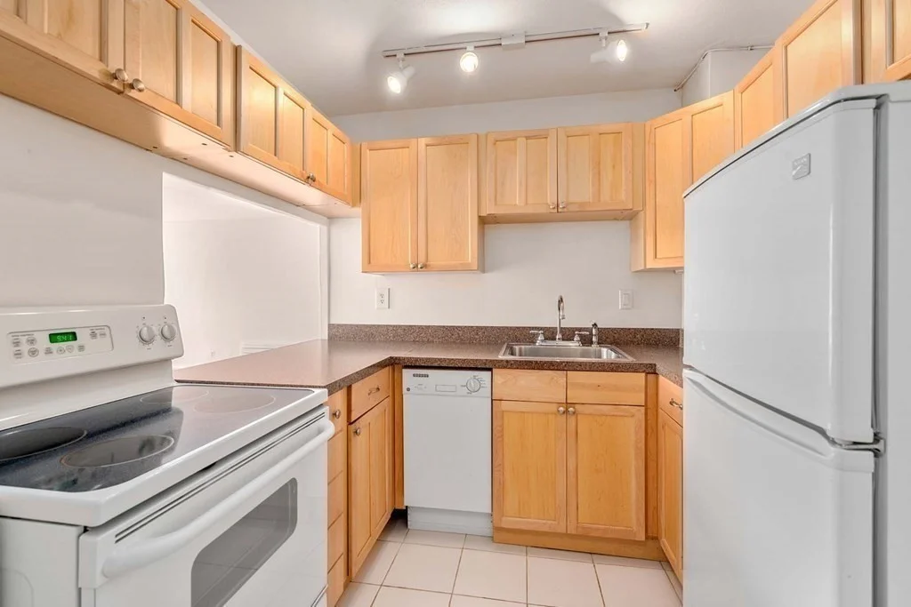 Studio bed, 1 bath apartment for rent at 60 Babcock St Unit 35, Longwood — photo 5 of 12