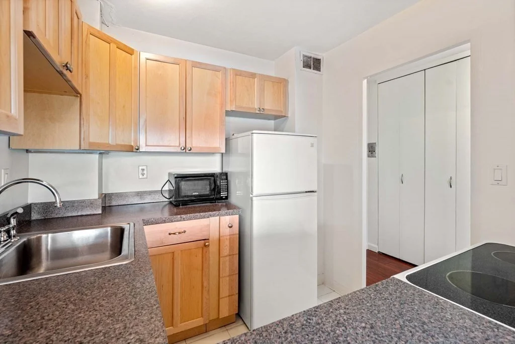 Studio bed, 1 bath apartment for rent at 60 Babcock St Unit 35, Longwood — photo 4 of 12
