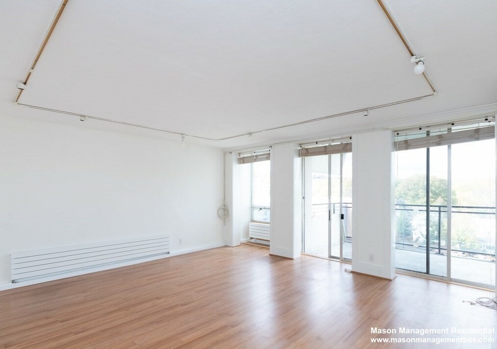 1 bed, 1 bath apartment for rent at 60 Babcock St Unit 66, Coolidge Corner — photo 2 of 9