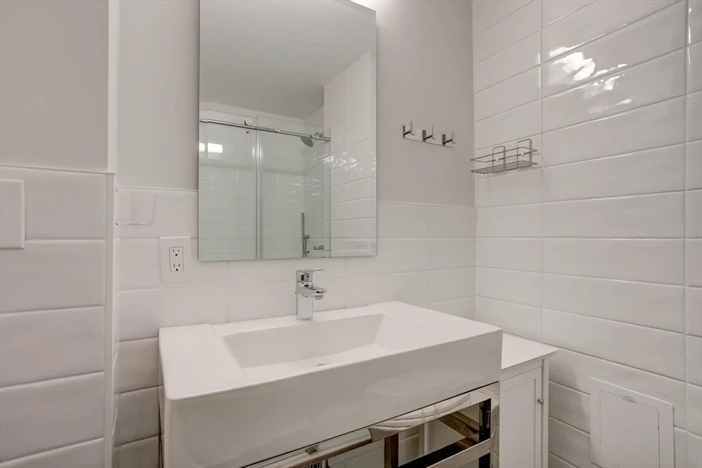 1 bed, 1 bath apartment for rent at 60 Babcock St Unit 72, Coolidge Corner — photo 12 of 15