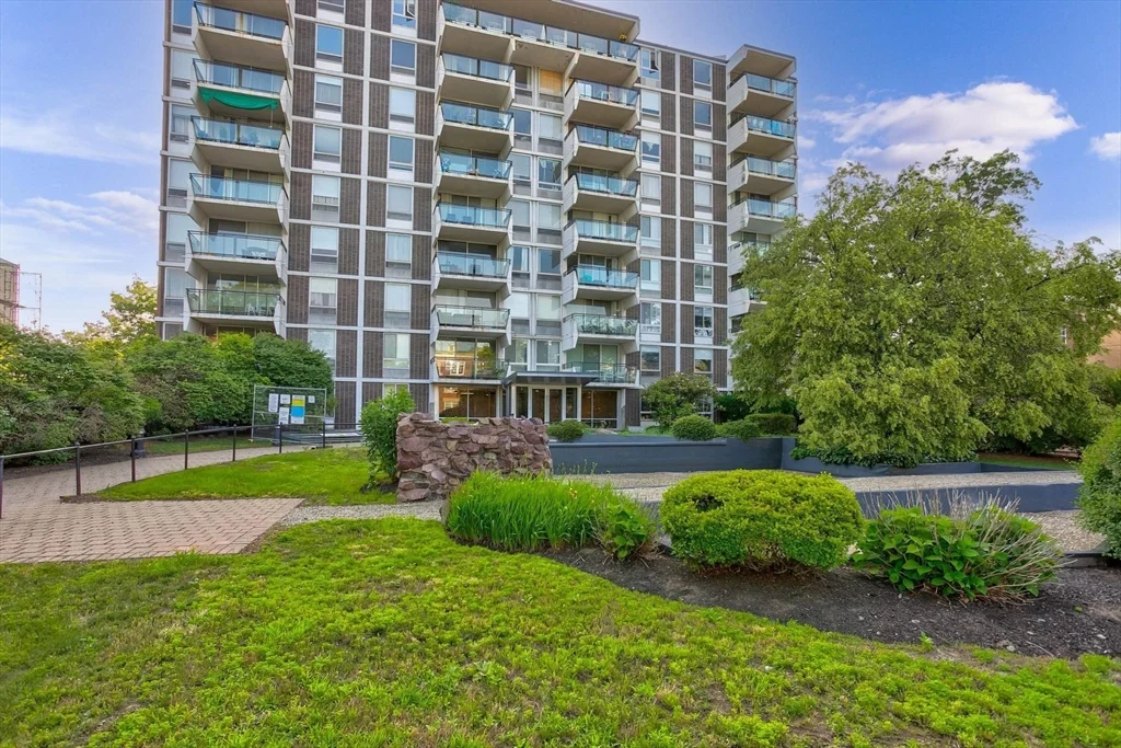 1 bed, 1 bath apartment for rent at 60 Babcock St Unit 72, Coolidge Corner — photo 6 of 15