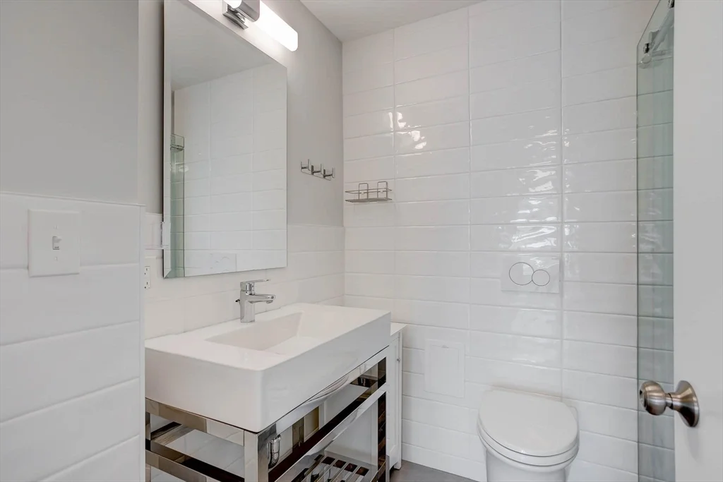 1 bed, 1 bath apartment for rent at 60 Babcock St Unit 72, Coolidge Corner — photo 10 of 15