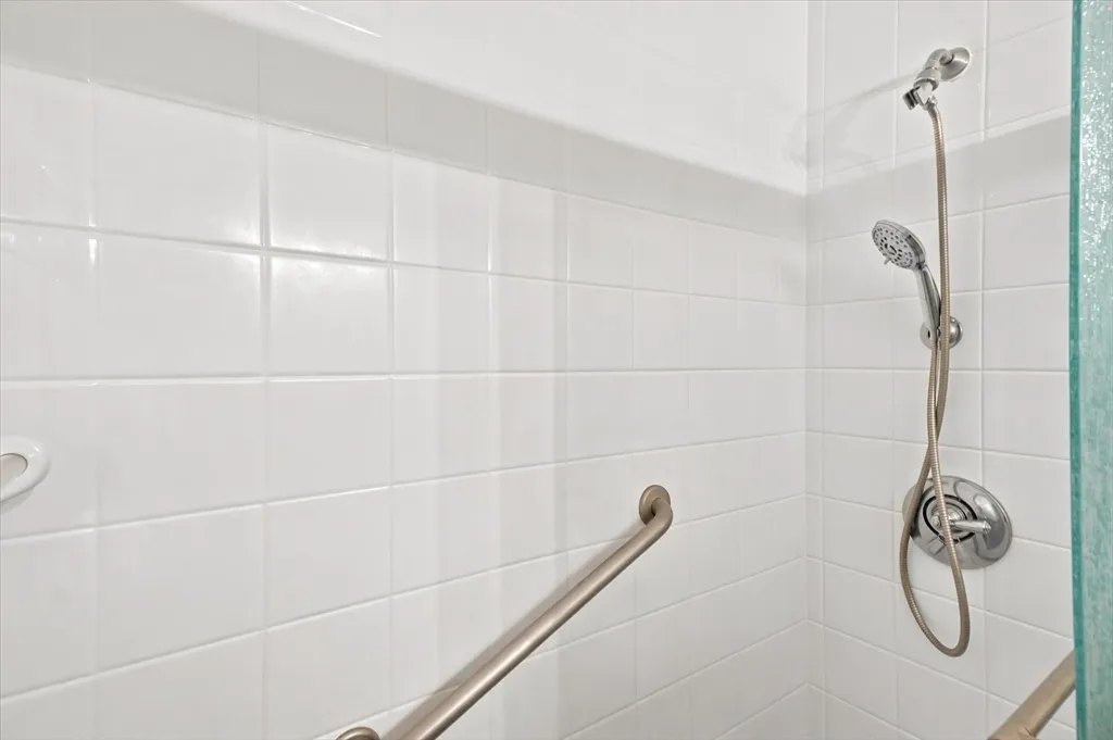 1 bed, 1 bath apartment for rent at 60 Babcock St Unit 94, Coolidge Corner — photo 27 of 41