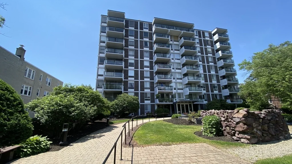 1 bed, 1 bath apartment for rent at 60 Babcock St Unit 94, Coolidge Corner — photo 2 of 41