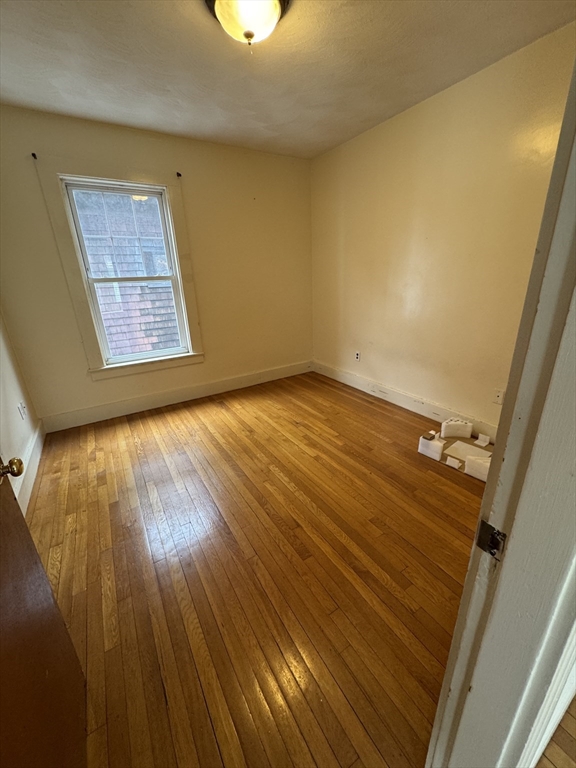 3 bed, 1 bath apartment for rent at 60 Beach Ave Unit 2, Swampscott — photo 7 of 10