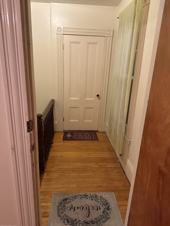 3 bed, 1 bath apartment for rent at 60 Beach Ave Unit 2, Swampscott — photo 6 of 10