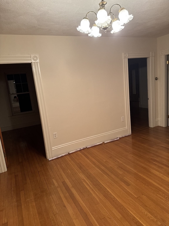 3 bed, 1 bath apartment for rent at 60 Beach Ave Unit 2, Swampscott — photo 9 of 10