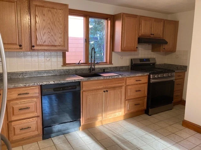 2 bed, 1 bath apartment for rent at 60 Berkeley St Unit 2, Spring Hill — photo 2 of 15