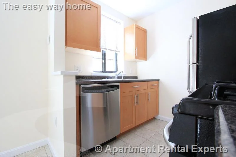 2 bed, 1 bath apartment for rent at 60 Brattle St Unit 302, Harvard Square — photo 2 of 20