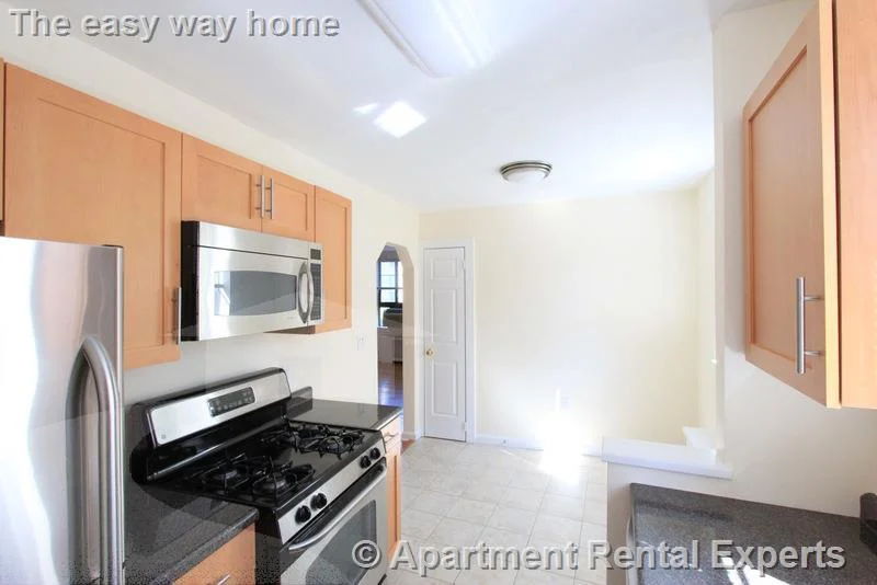 2 bed, 1 bath apartment for rent at 60 Brattle St Unit 302, Harvard Square — photo 3 of 20