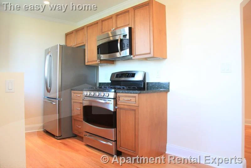 2 bed, 1 bath apartment for rent at 60 Brattle St Unit 702, Harvard Square — photo 3 of 23