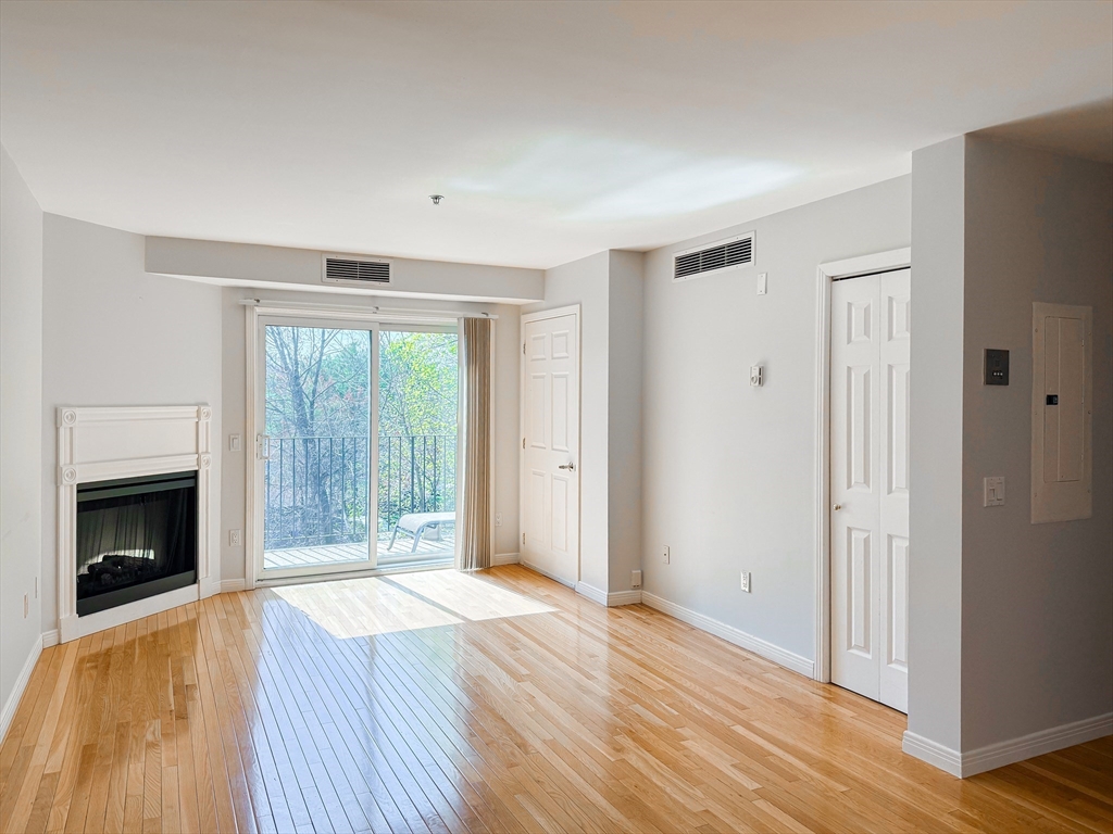 2 bed, 2 bath apartment for rent at 60 Broadlawn Park Unit 3C, Chestnut Hill — photo 1 of 11