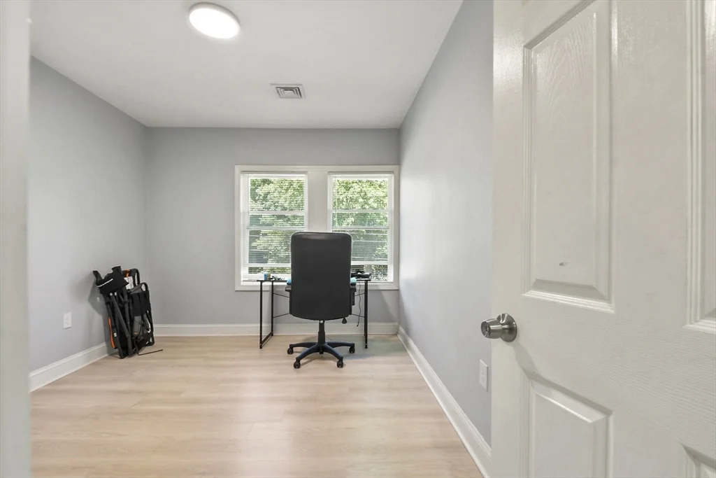 3 bed, 2 bath apartment for rent at 60 Brook Rd Unit 2, Milton Hill — photo 17 of 27