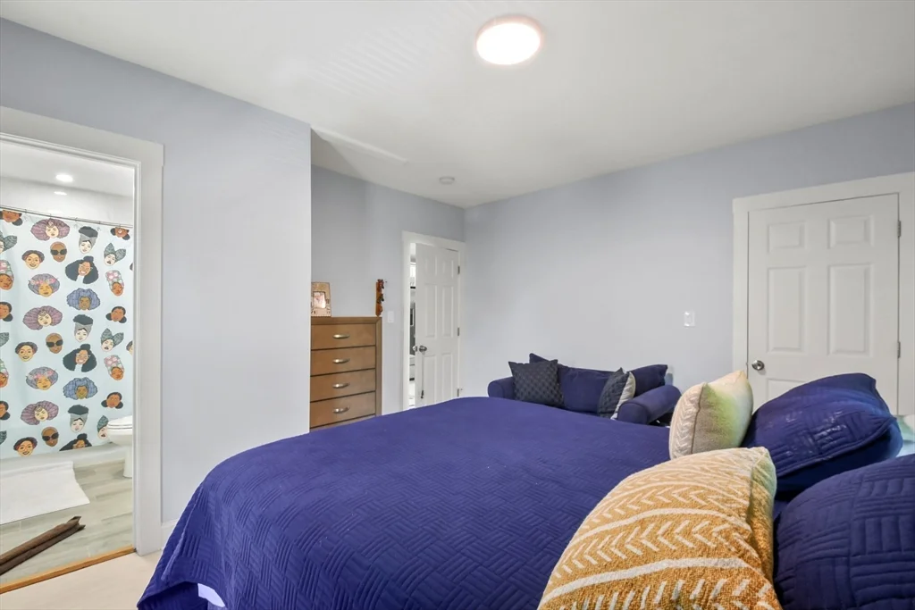 3 bed, 2 bath apartment for rent at 60 Brook Rd Unit 2, Milton Hill — photo 11 of 27