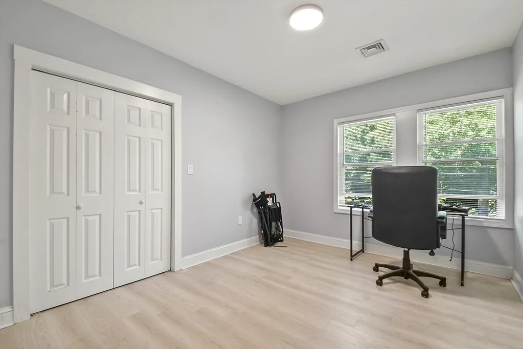 3 bed, 2 bath apartment for rent at 60 Brook Rd Unit 2, Milton Hill — photo 18 of 27
