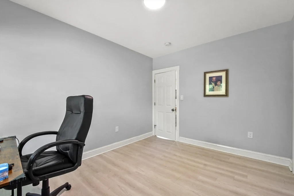 3 bed, 2 bath apartment for rent at 60 Brook Rd Unit 2, Milton Hill — photo 20 of 27