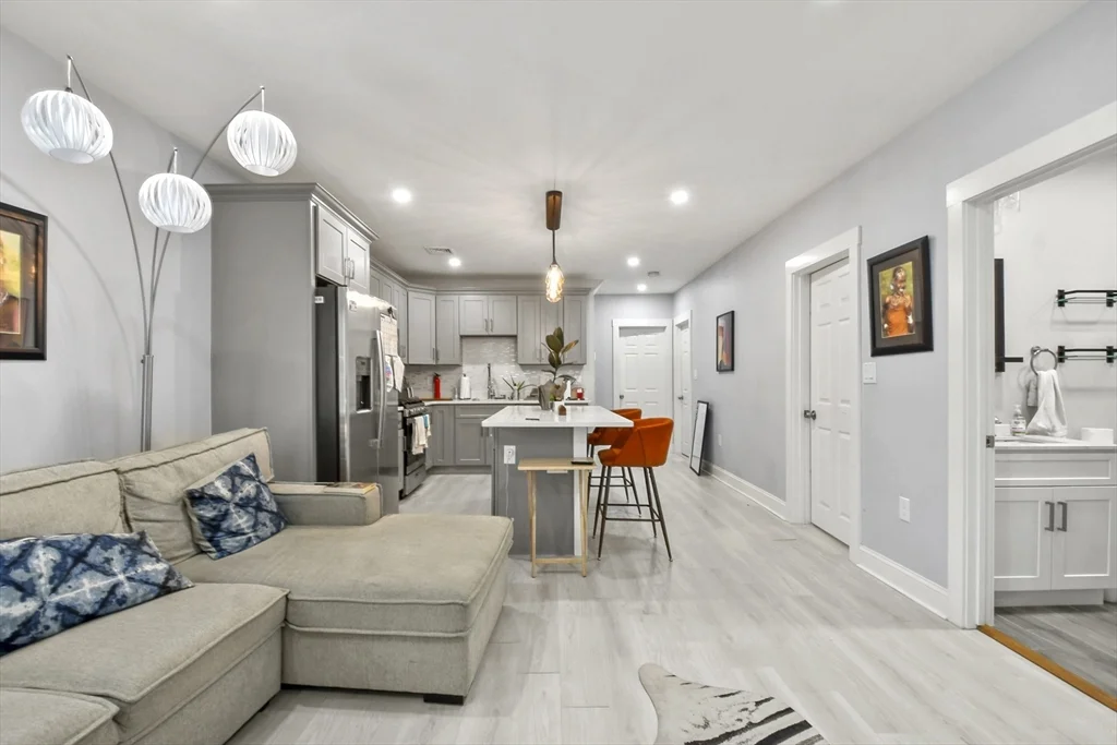 3 bed, 2 bath apartment for rent at 60 Brook Rd Unit 2, Milton Hill — photo 10 of 27